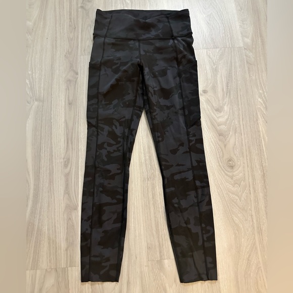 Lululemon Fast and Free Tight II Leggings 25” Incognito Camo Multi Grey Sz 6 - Picture 7 of 9